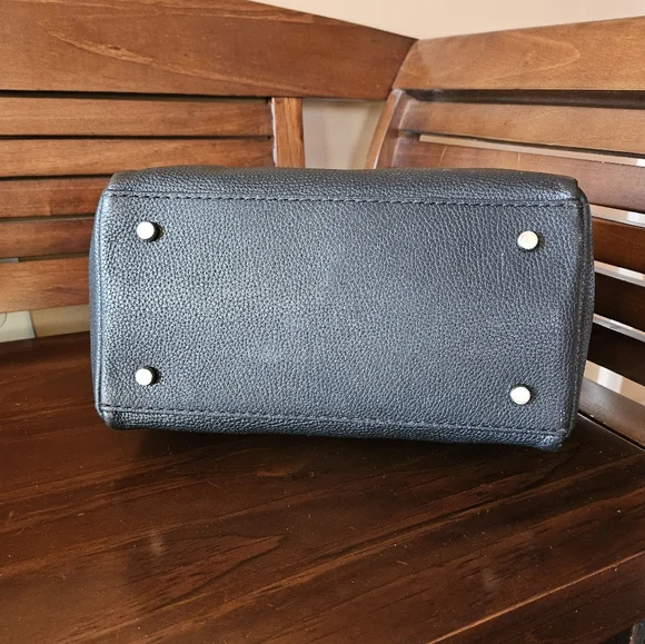 Kate Spade Pebbled Leather Satchel! EUC! - Picture 7 of 13